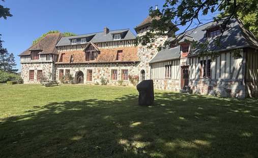 Estate in Les Monts du Roumois, Normandy, France 1