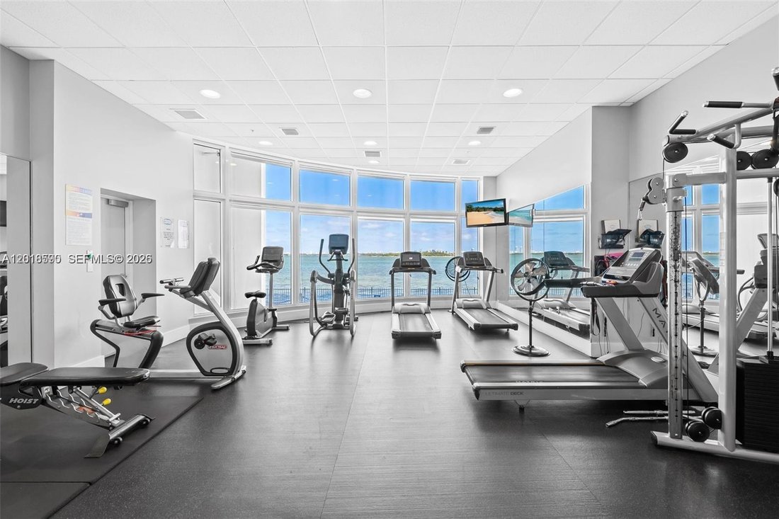 Condo in Miami, Florida, United States 5 - 17909854