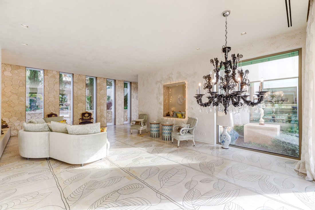 Villa in Portals Nous, Calvia, Balearic Islands 3 - 17910057
