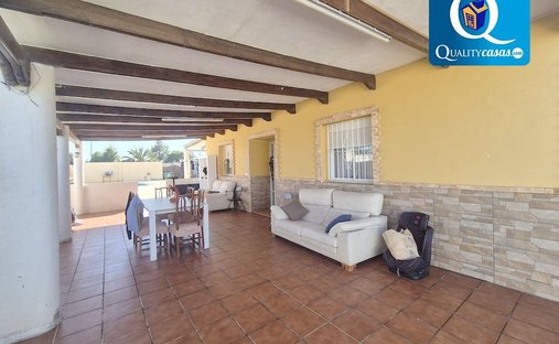 Villa in Mutxamel, Valencian Community, Spain 1
