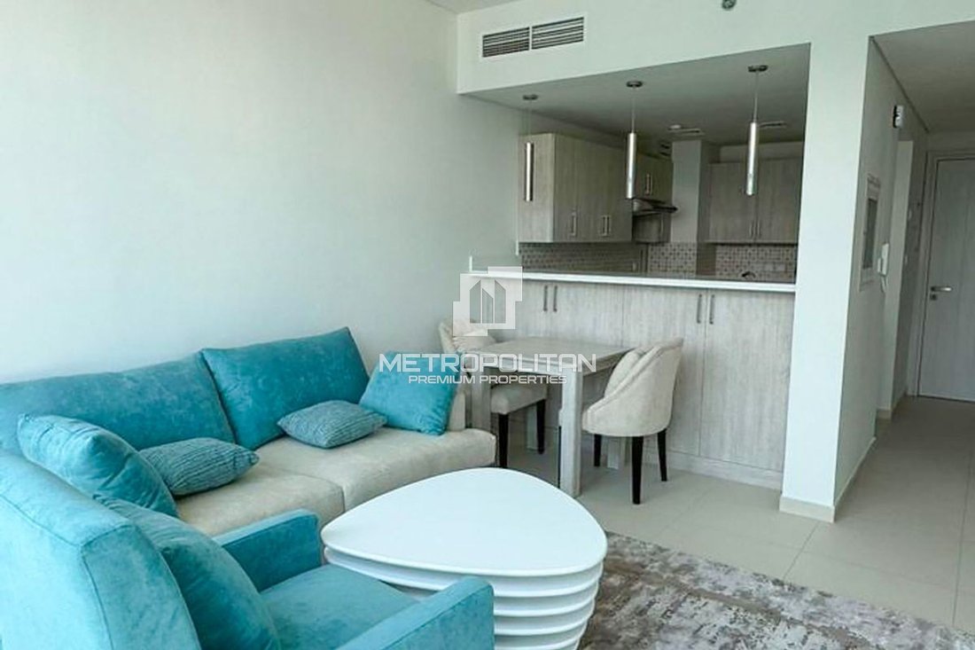Apartment in Palm Jumeirah, Dubai, United Arab Emirates 1 - 17908212