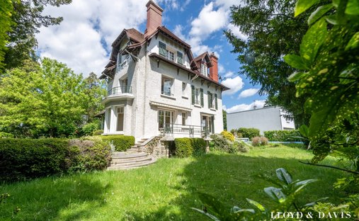 House in Chateau de Vaucresson, Vaucresson, France 1
