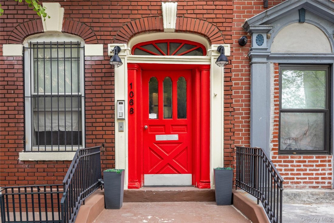House in New York, New York, United States 5 - 17905370