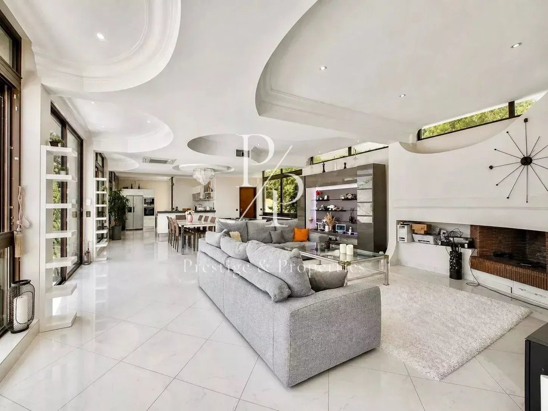 Villa in Cannes, Provence-Alpes-Côte d'Azur, France 4 - 15666266