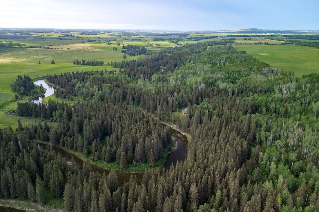 House in Harmattan, Alberta, Canada 5 - 17907995