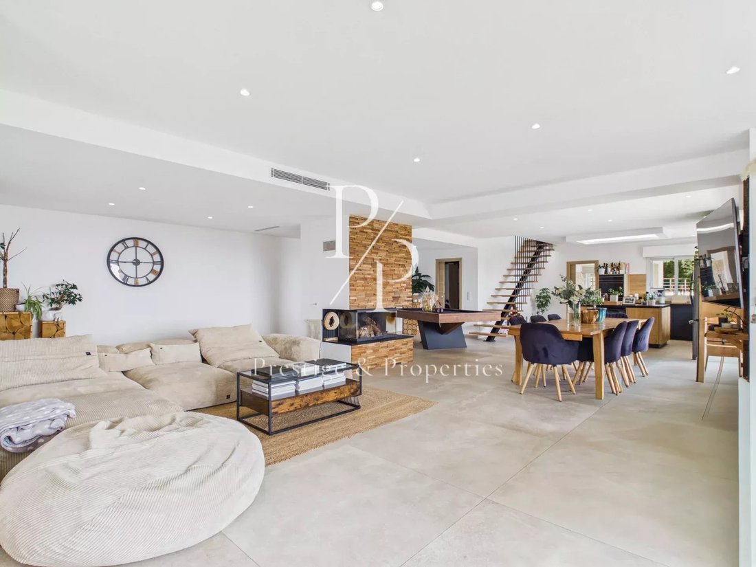Villa in Gabelle-Courcettes-Les Clos, Vallauris, France 5 - 17684472