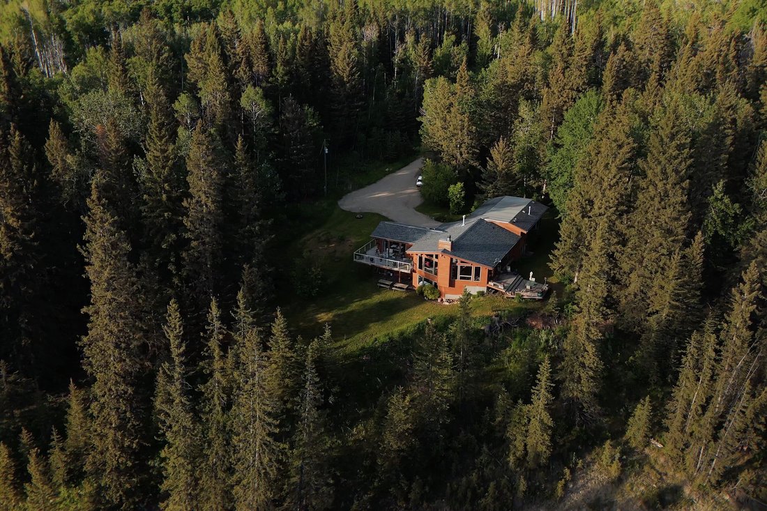 House in Harmattan, Alberta, Canada 3 - 17907995