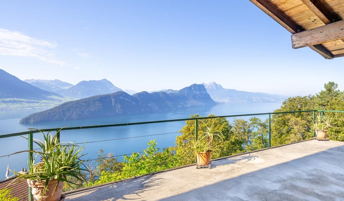 House in Vitznau, Lucerne, Switzerland 1 - 17912061