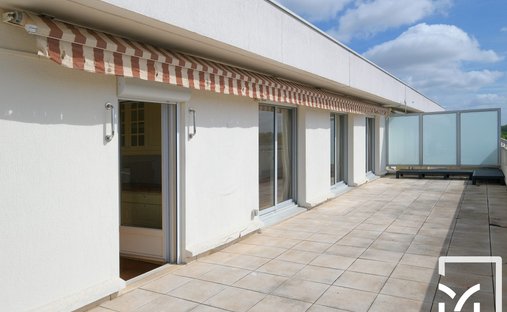 Apartment in Mexique, Le Pecq, France 1
