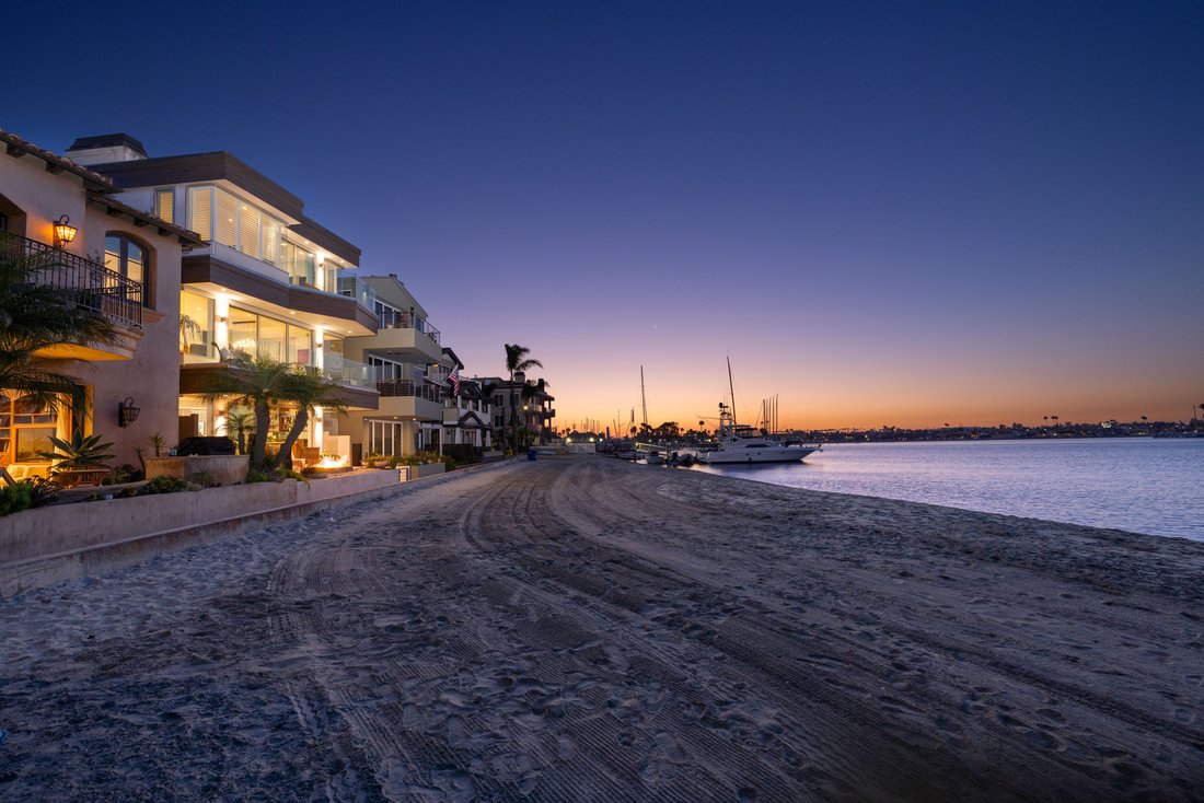 House in Signal Hill, California, United States 1 - 17908424