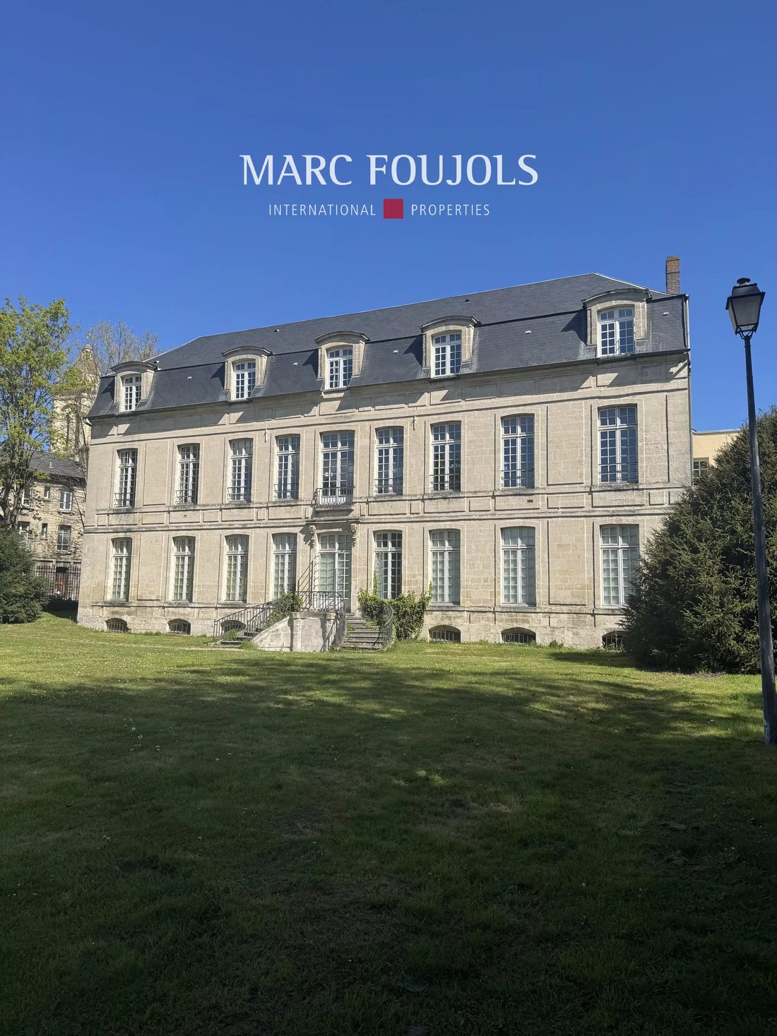 Estate in Senlis, Hauts-de-France, France 4 - 17908097