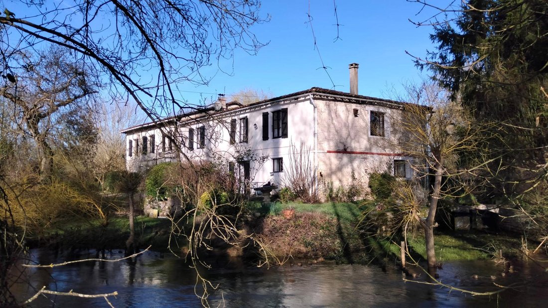 House in Saint-Fraigne, Nouvelle-Aquitaine, France 1 - 17907059
