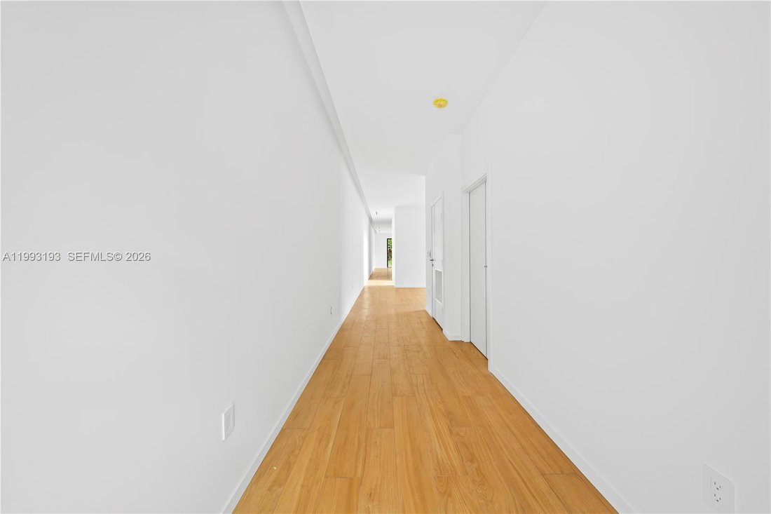 House in Miami, Florida, United States 5 - 17907595