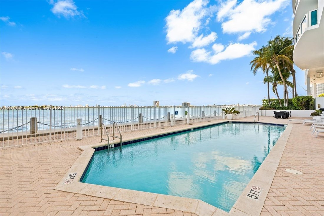 Condo in Miami, Florida, United States 2 - 17909854