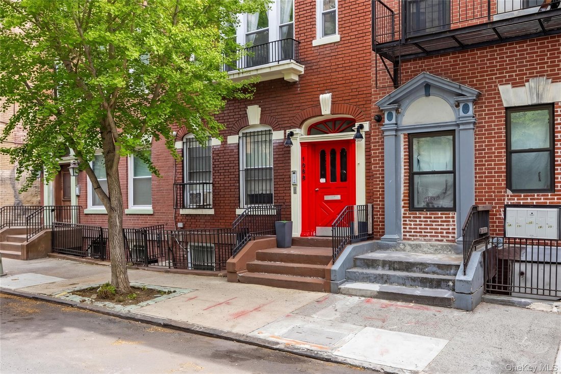 House in New York, New York, United States 2 - 17905370