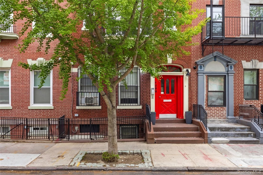 House in New York, New York, United States 1 - 17905370