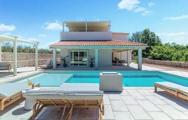Villa in Barban, Istria County, Croatia 1 - 17908368