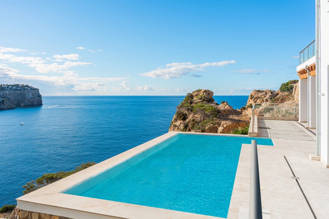 Villa in Port d'Andratx, Andratx, Balearic Islands 1 - 17910034