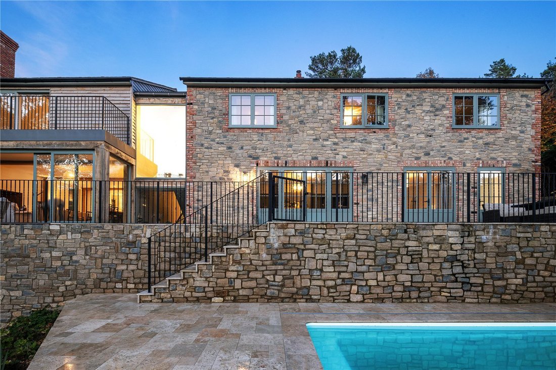 House in Hindhead, Grayshott, England 3 - 17906815