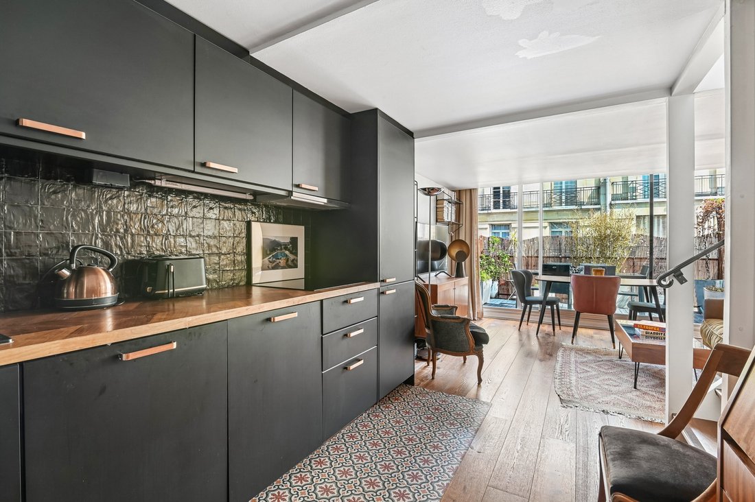 Apartment in Vaugirard-Parc des Expositions, Paris 15e Arrondissement, Paris 2 - 17911871