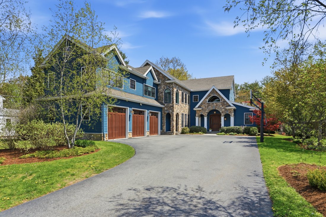 House in Bedford, Massachusetts, United States 1 - 17906463