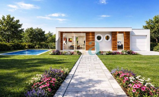 Villa in Pietrasanta, Tuscany, Italy 1