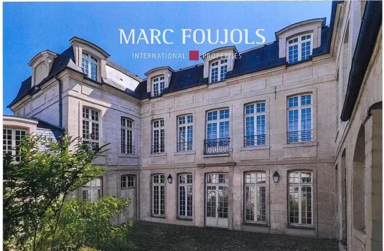 Estate in Senlis, Hauts-de-France, France 3 - 17908097