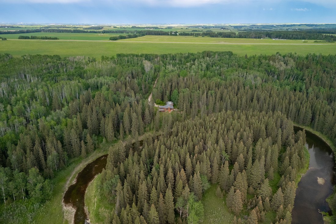 House in Harmattan, Alberta, Canada 4 - 17907995