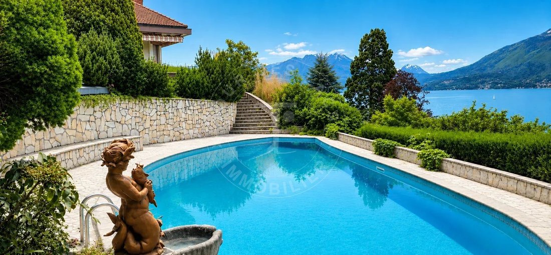 Estate in Veyrier-du-Lac, Auvergne-Rhône-Alpes, France 5 - 17911065
