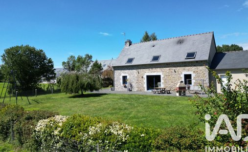 House in Bricqueville-sur-Mer, Normandy, France 1
