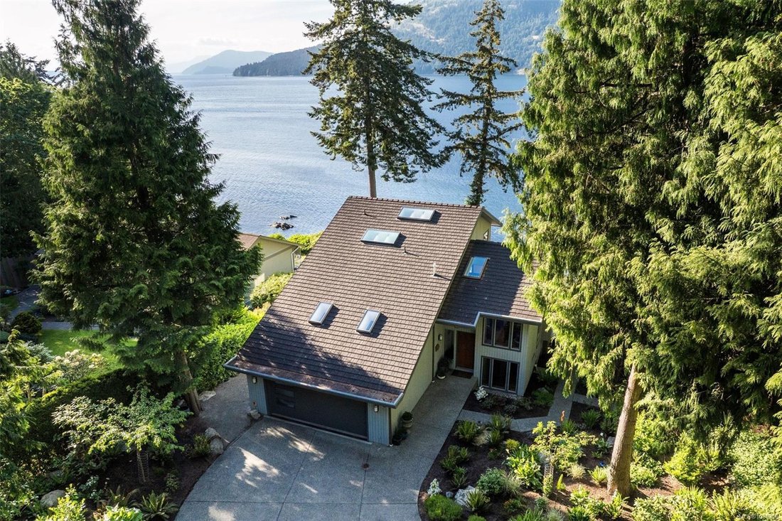House in North Saanich, British Columbia, Canada 1 - 17910388