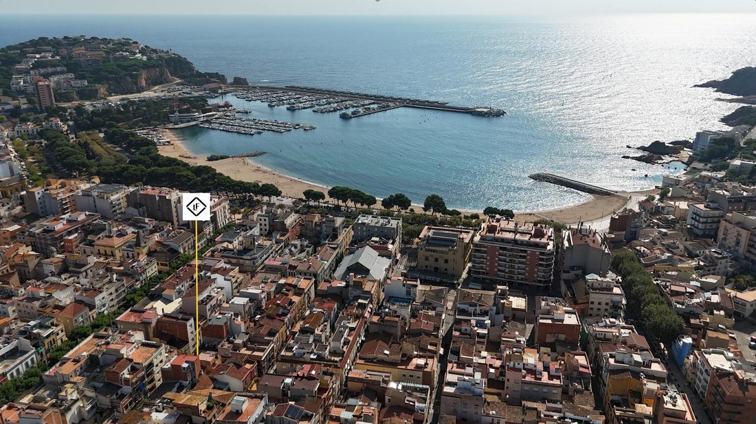 Villa in Sant Feliu de Guixols, Catalonia, Spain 1 - 16989765