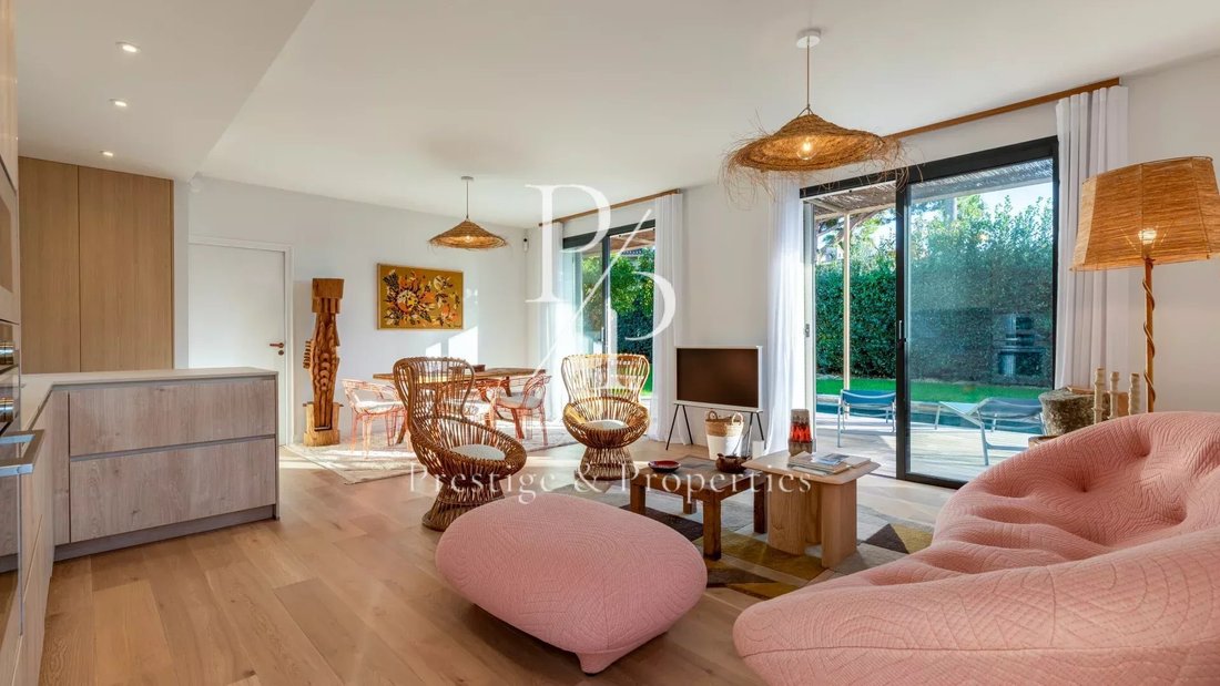 Villa in Antibes, Provence-Alpes-Côte d'Azur, France 4 - 15303646