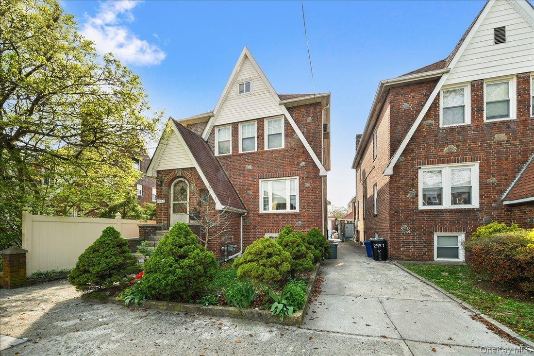 House in New York, New York, United States 2 - 17911380