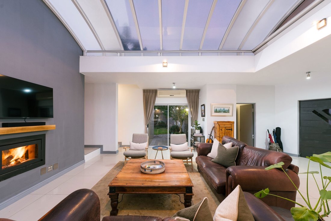 House in Fairview Heights, Cape Town, Western Cape 1 - 17909153