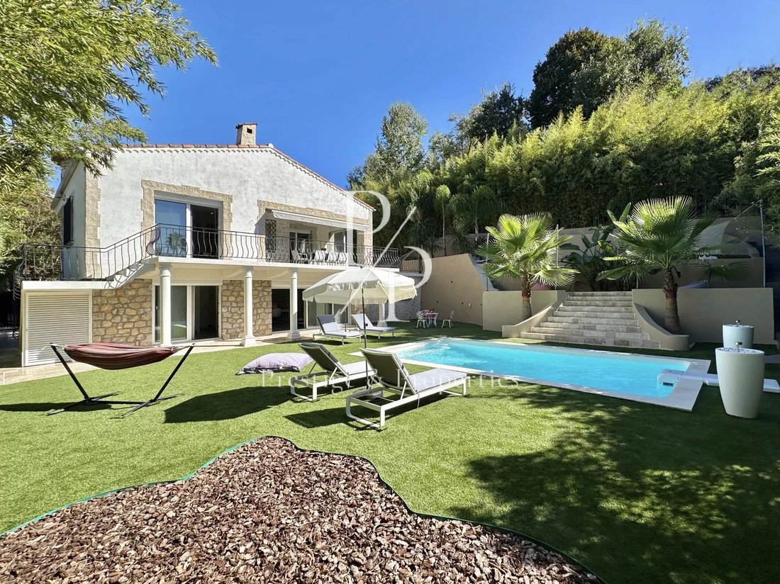 Villa in Cannes, Provence-Alpes-Côte d'Azur, France 1 - 14805335