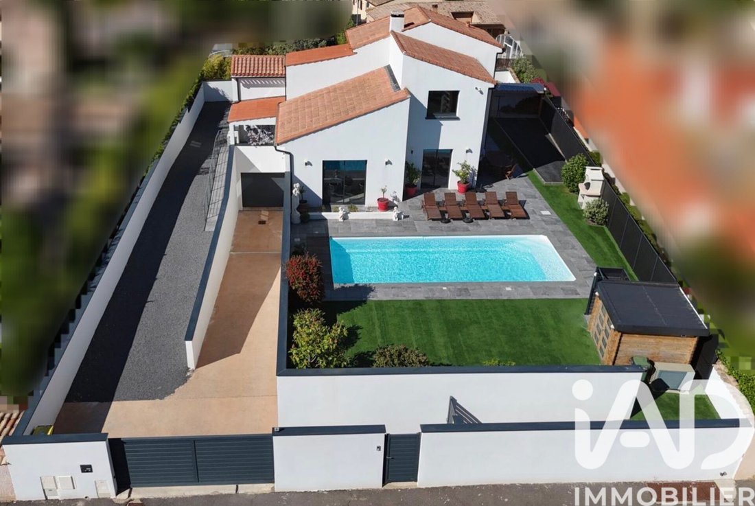 House in Portiragnes, Occitania, France 1 - 17884756