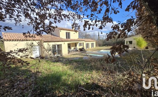 House in Mirabeau, Provence-Alpes-Côte d'Azur, France 1