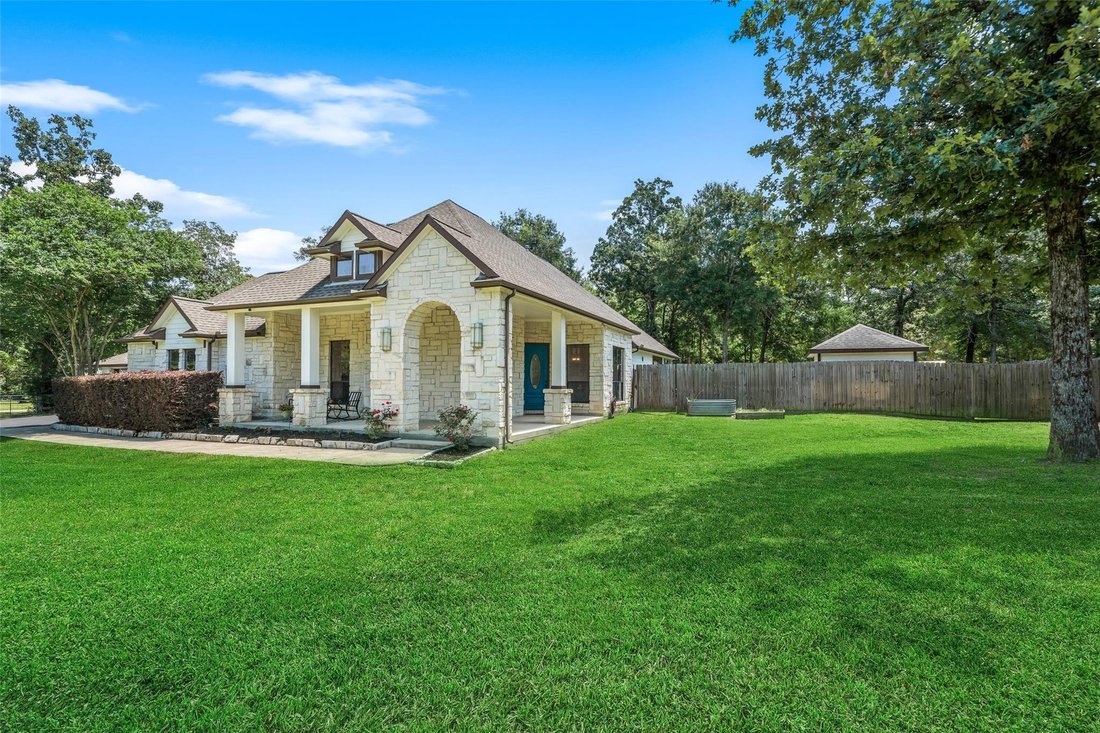 House in Willis, Texas, United States 5 - 17910655