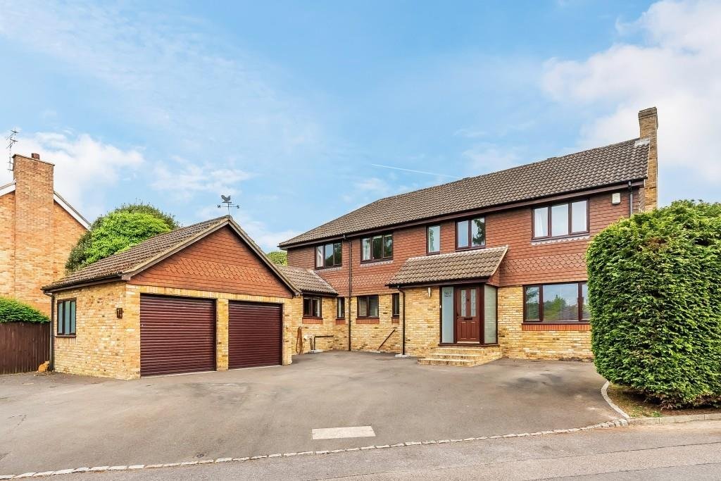 House in Hawks Hill, Fetcham, England 1 - 17908961