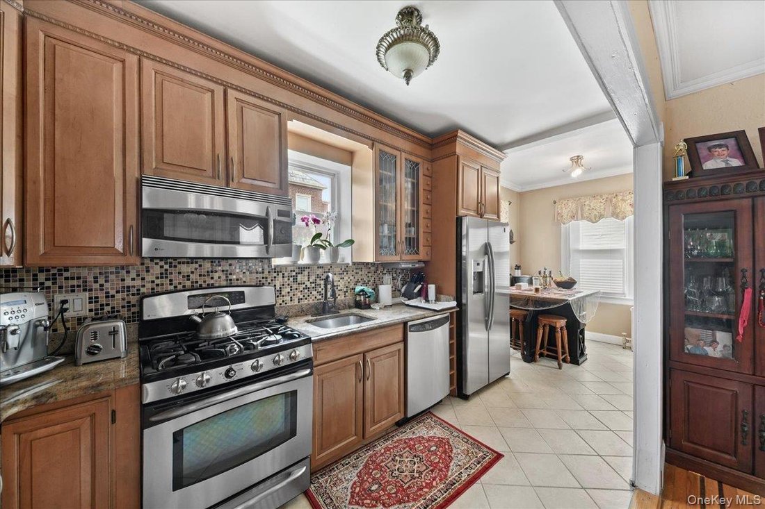 House in New York, New York, United States 4 - 17911380