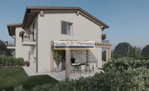 House in San Felice del Benaco, Lombardy, Italy 1