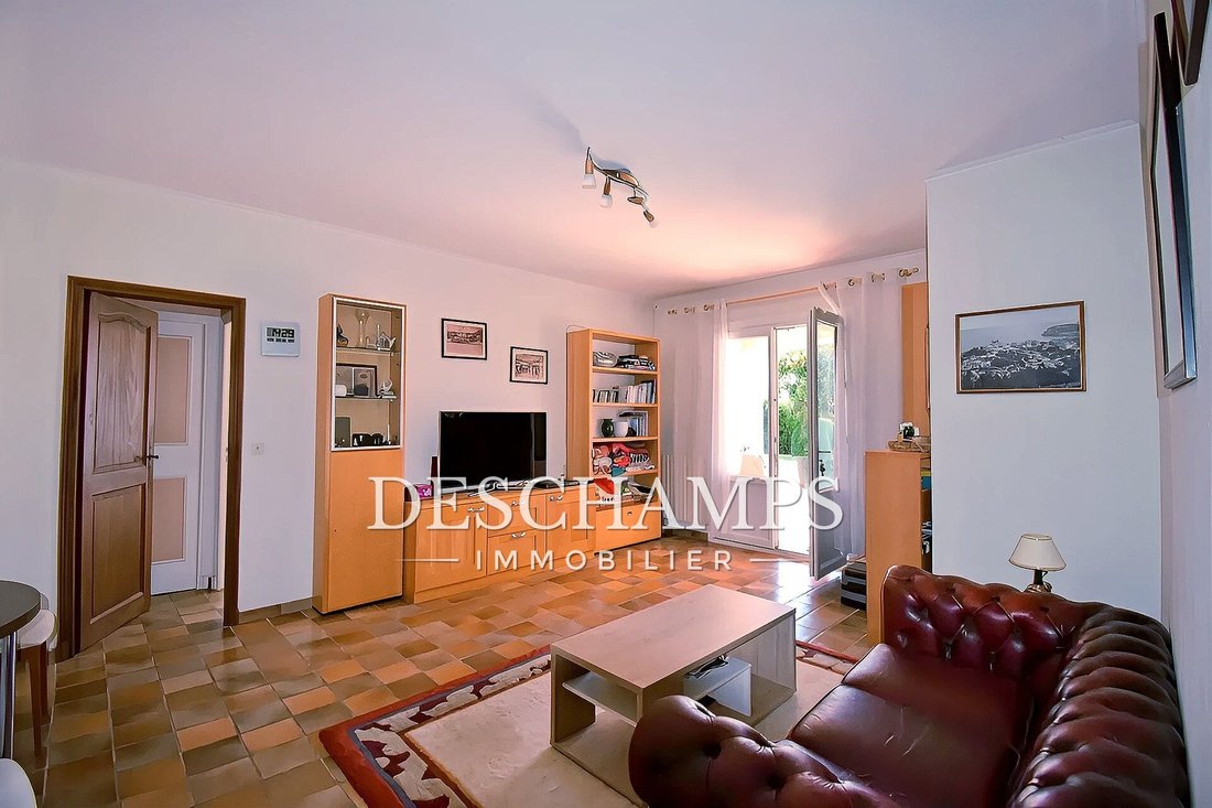 Villa in Les Cougoulins-Rastines, Antibes, France 5 - 17888806