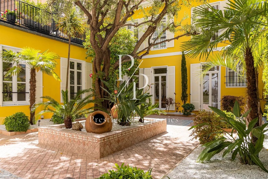 Villa in Cannes, Provence-Alpes-Côte d'Azur, France 1 - 15429789