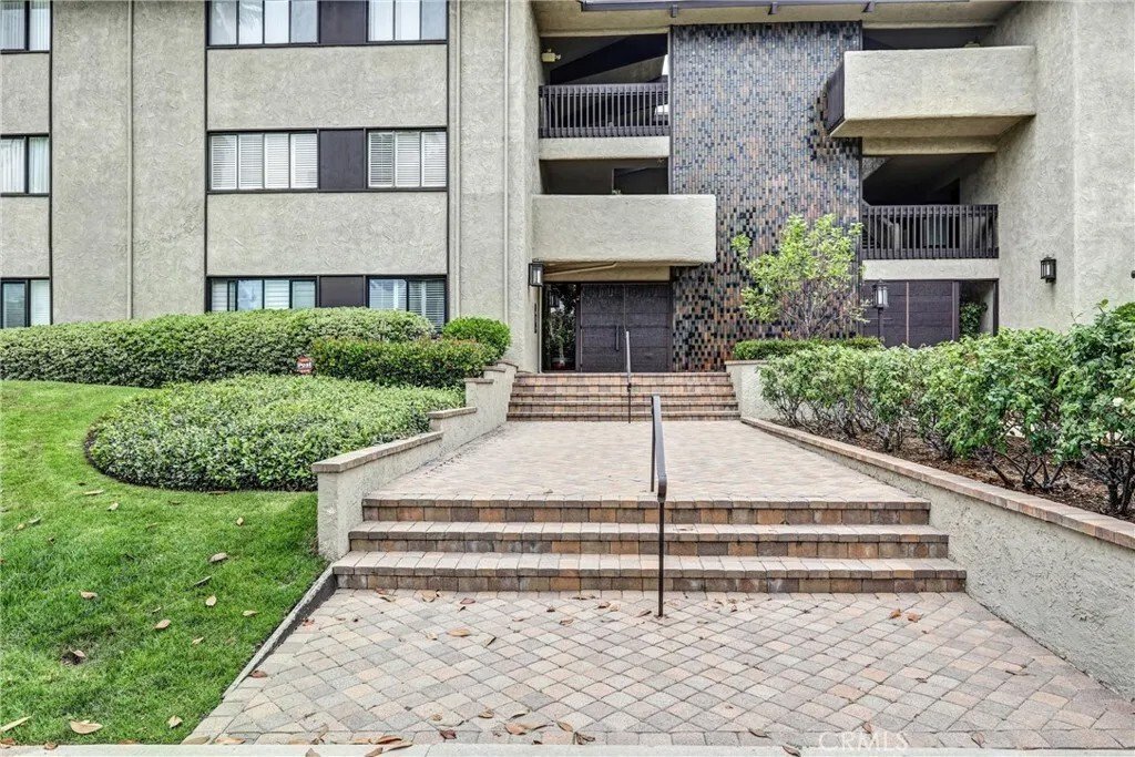 Condo in Altadena, California, United States 4 - 17910764