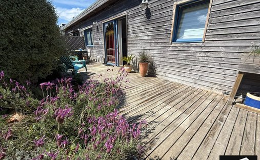 House in Le Tour-du-Parc, Brittany, France 1