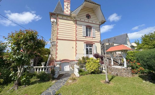 House in Donville-les-Bains, Normandy, France 1