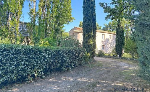 Country House in Forcalqueiret, Provence-Alpes-Côte d'Azur, France 1