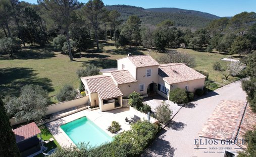 Casa di campagna a Besse-sur-Issole, Provenza-Alpi-Costa Azzurra, Francia 1