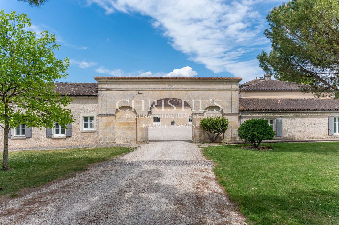 Estate in Archiac, Nouvelle-Aquitaine, France 3 - 17908084
